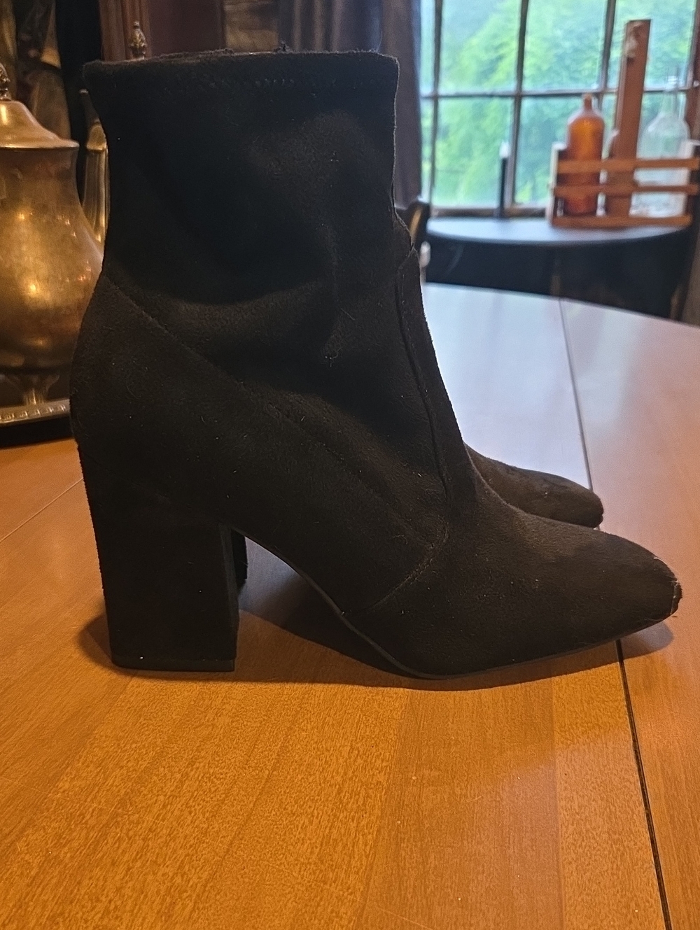 Liz Claiborne Black Suede Block Heel Ankle Boots Size 7
